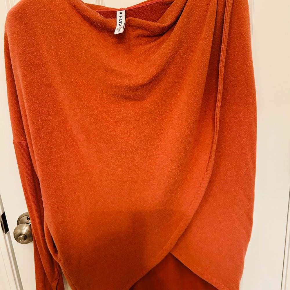 Athleta Etruscan Red  Leggings and Etruscan Red Purana wrap - Picture 10 of 10